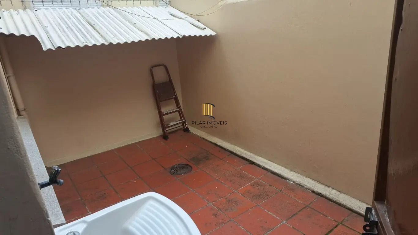 Apartamento térreo com Pátio com 2 quartos e 66m² à venda em Cristo Redentor