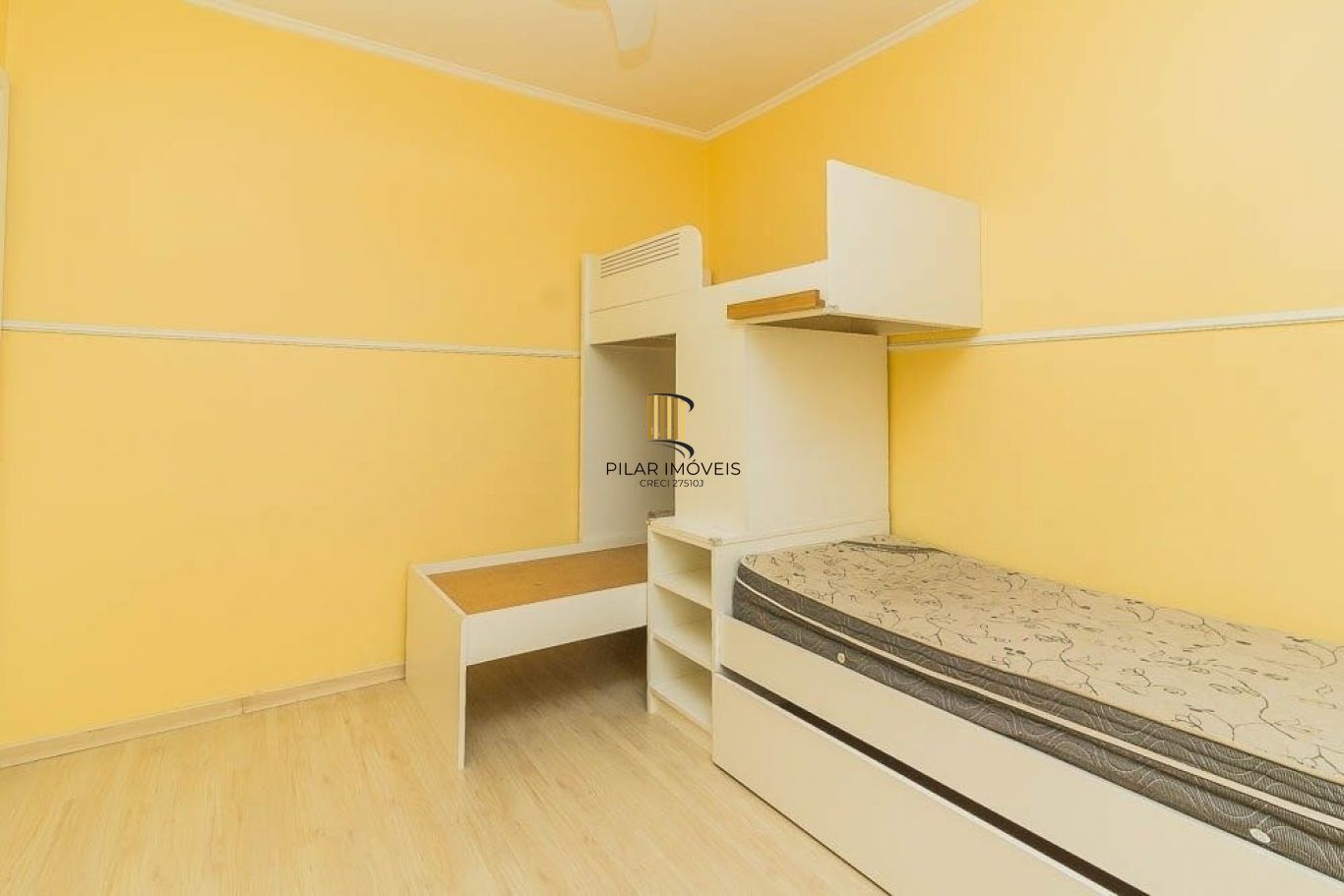 Apartamento de 75 metros privativos com 2 dormitórios no bairro Sarandi