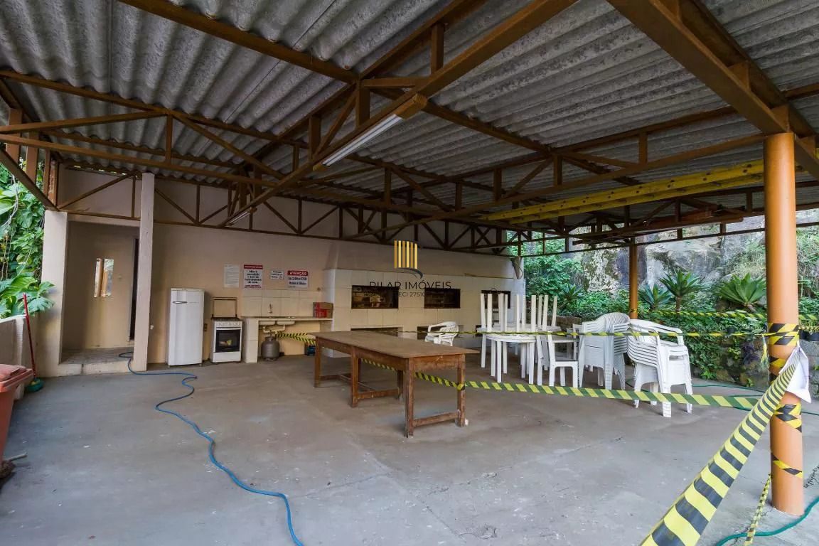 Apartamento com 3 quartos e 1 vaga à venda em Rio Branco, Porto Alegre.