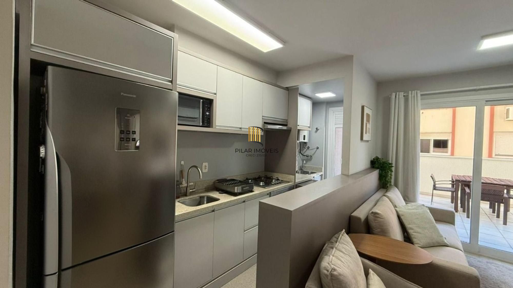Apartamento de 2 dormitórios, elevador e 1 vaga de garagem em Canoas.