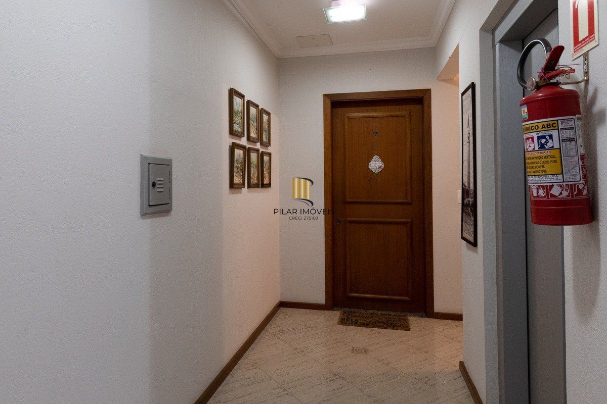 Apartamento de 3 quartos, elevador, churrasqueira, 2 vagas  no bairro Lindóia