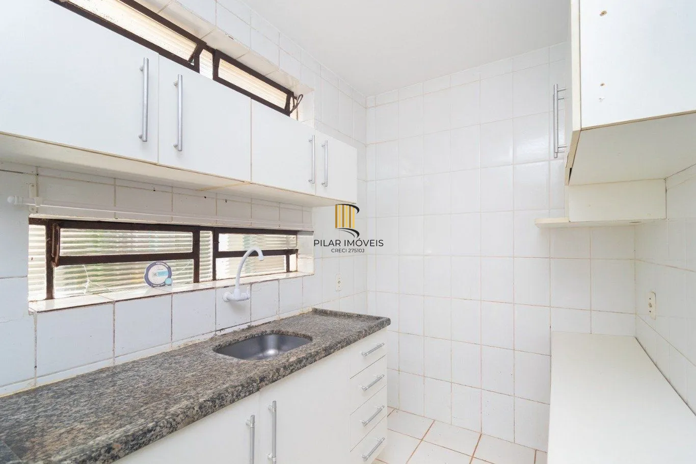 Apartamento térreo de 2 dormitórios e 1 vaga no bairro Nonoai