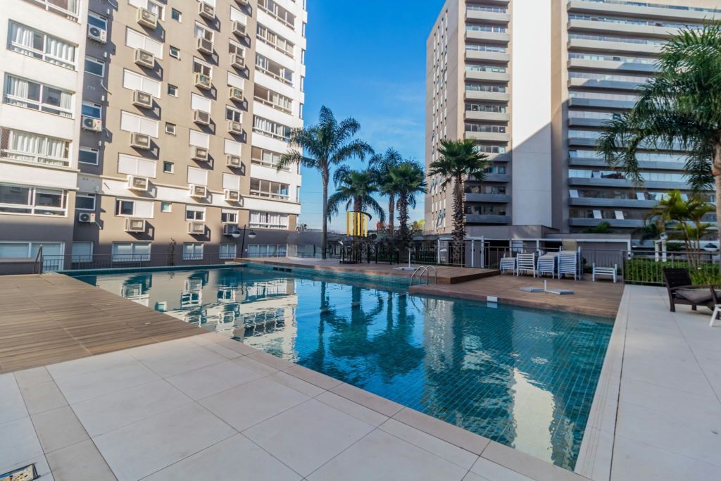 Apartamento com 3 quartos, vaga, elevador e piscina no Bairro São Sebastião