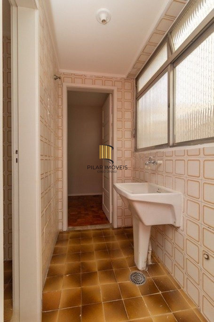 Apartamento de 2 dormitórios com 1 vaga de garagem no Bairro Santana