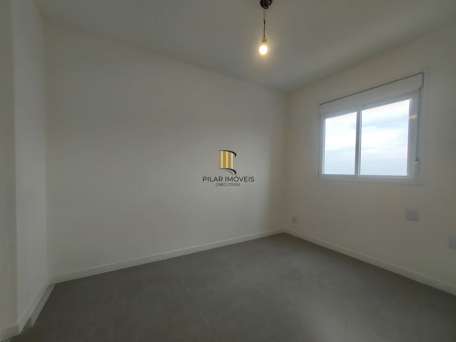 Apartamento de 2 quartos, suíte, elevador e 1vaga no bairro Jardim Sabará