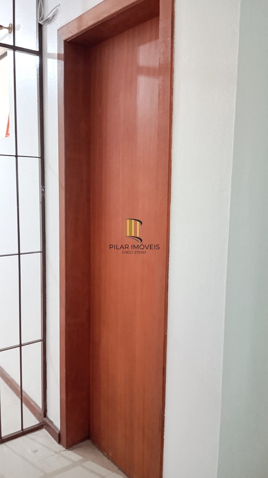 Apartamento térreo com 3 dormitórios e 2 vagas no Bairro Cristo Redentor