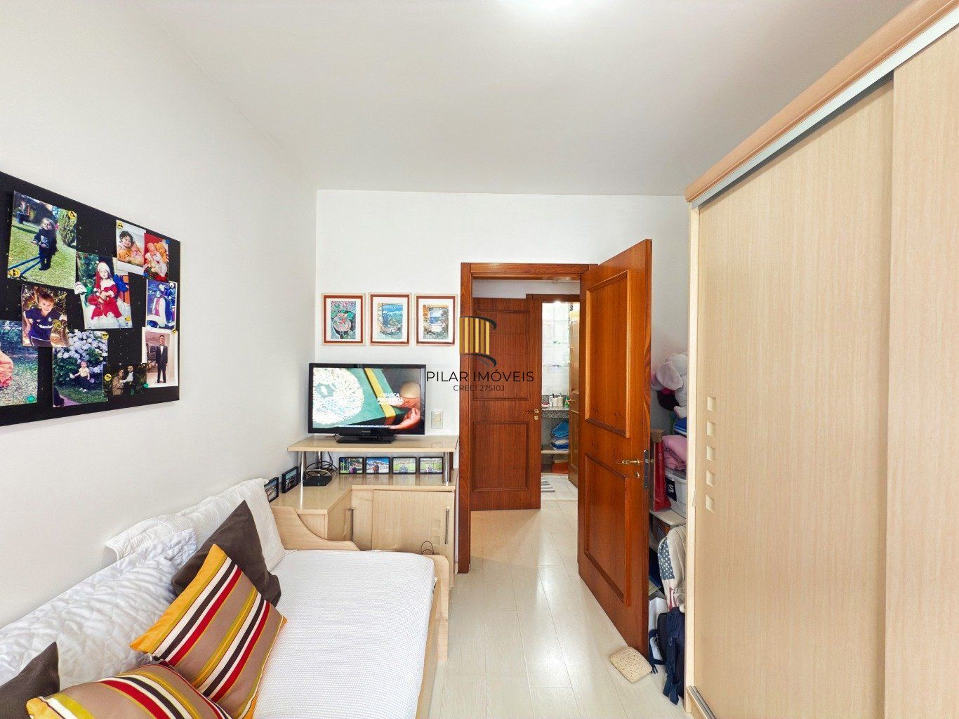 Cobertura de 3 quartos,suíte,elevador,2 vagas no bairro Mont Serrat