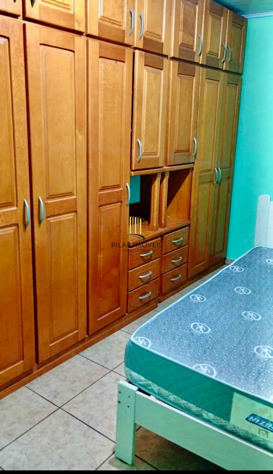 Casa com pátio 144m2 2 quartos com vaga Bairro Passo das Pedras Porto Alegre