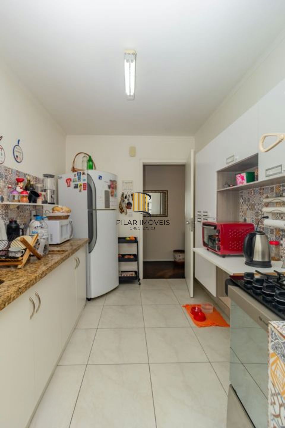 Apartamento Ensolarado com 80m² e Vaga Escriturada – bairro Santa Cecília