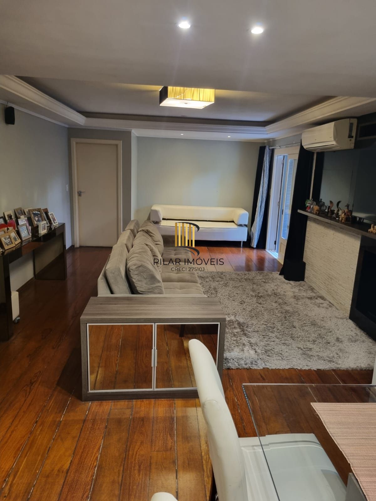 Apartamento térreo semi mobiliado de 3 dormitórios no bairro Cristal