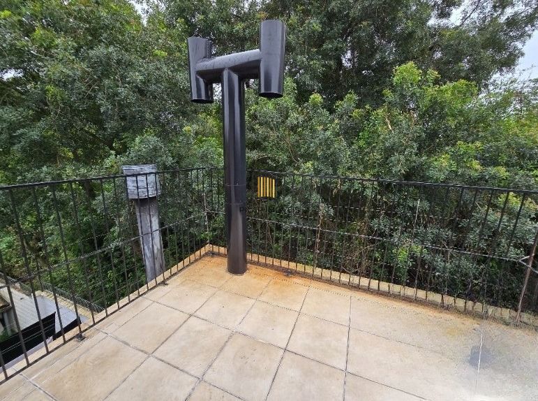 Casa em condomínio fechado de 3 dormitórios,2 vagas no bairro Parque Santa Fé.