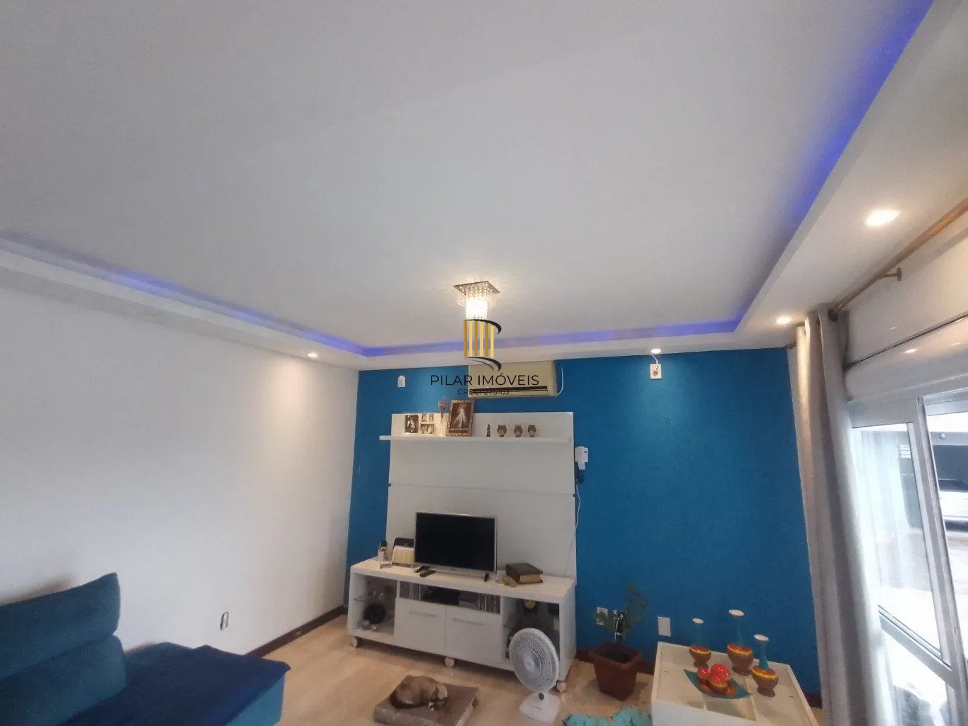 Casa de 5 dormitórios, piscina e 4 vagas de garagem em Canoas.