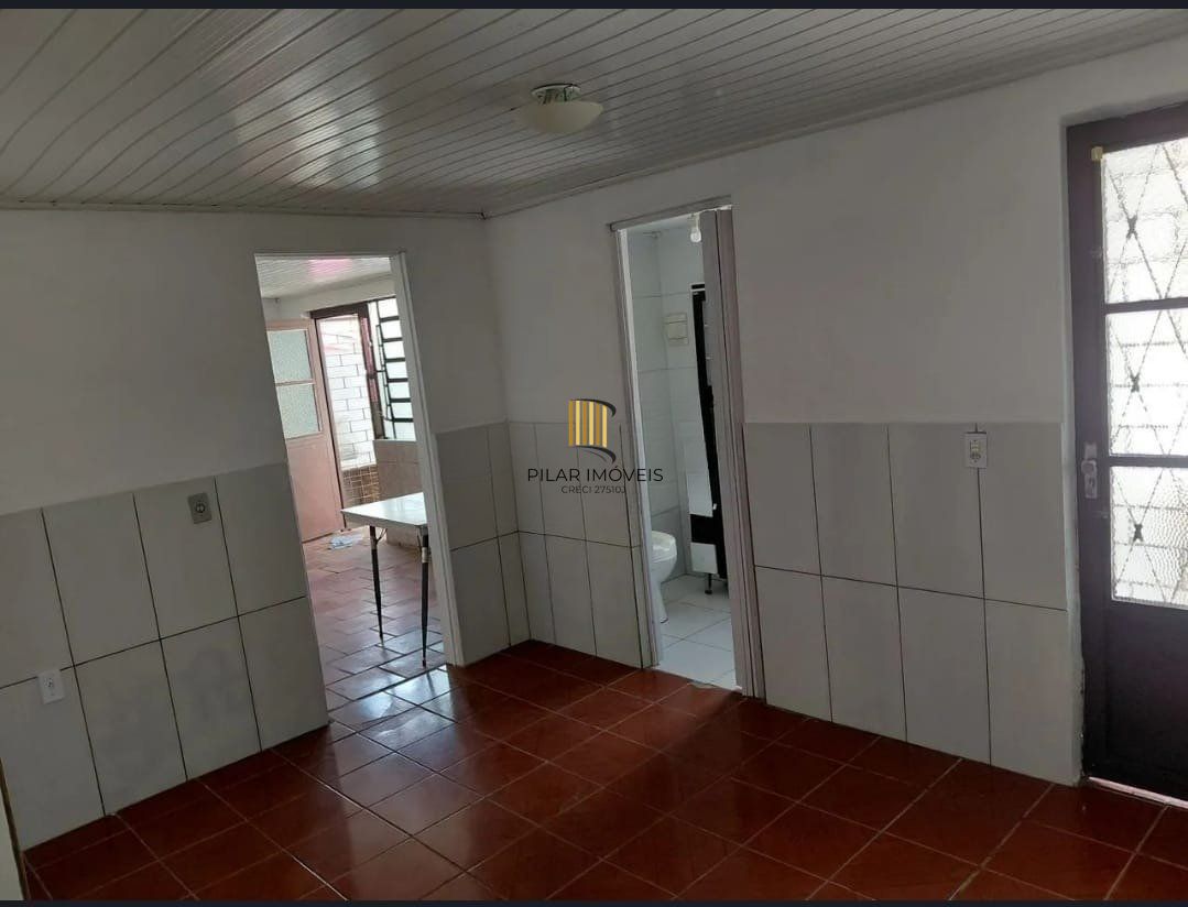 Casa com 3 dormitórios e 2 vagas de garagem em Gravataí.