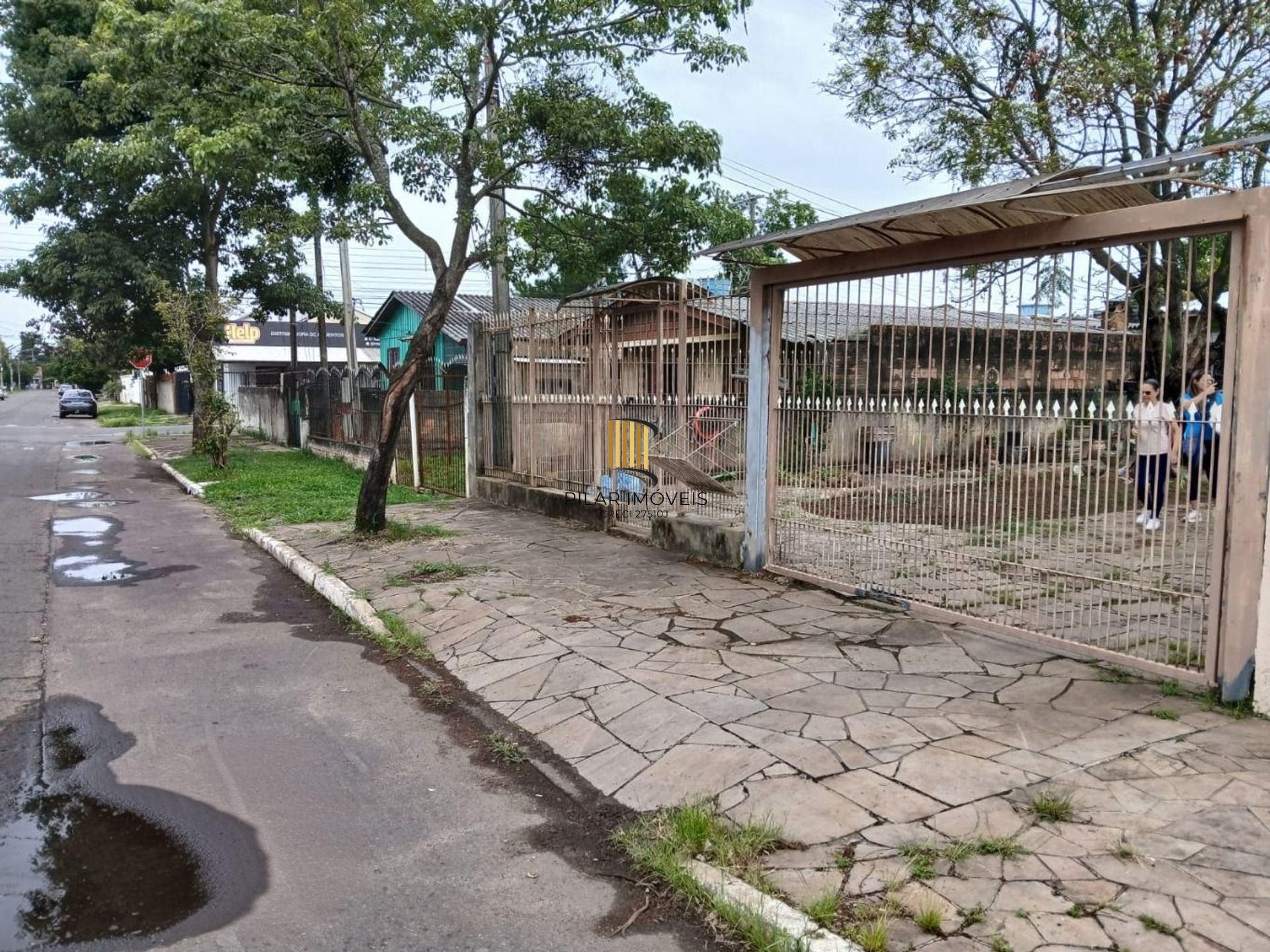 Casa de 3 dormitórios e 2 vagas de garagem em canoas.