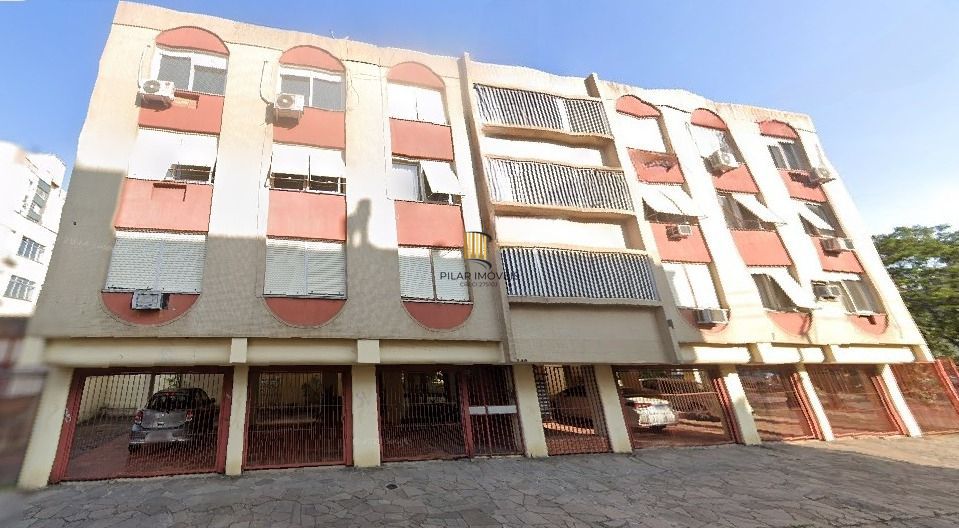 Apartamento de 2 dormitórios com 1 vaga de garagem no Bairro Santana