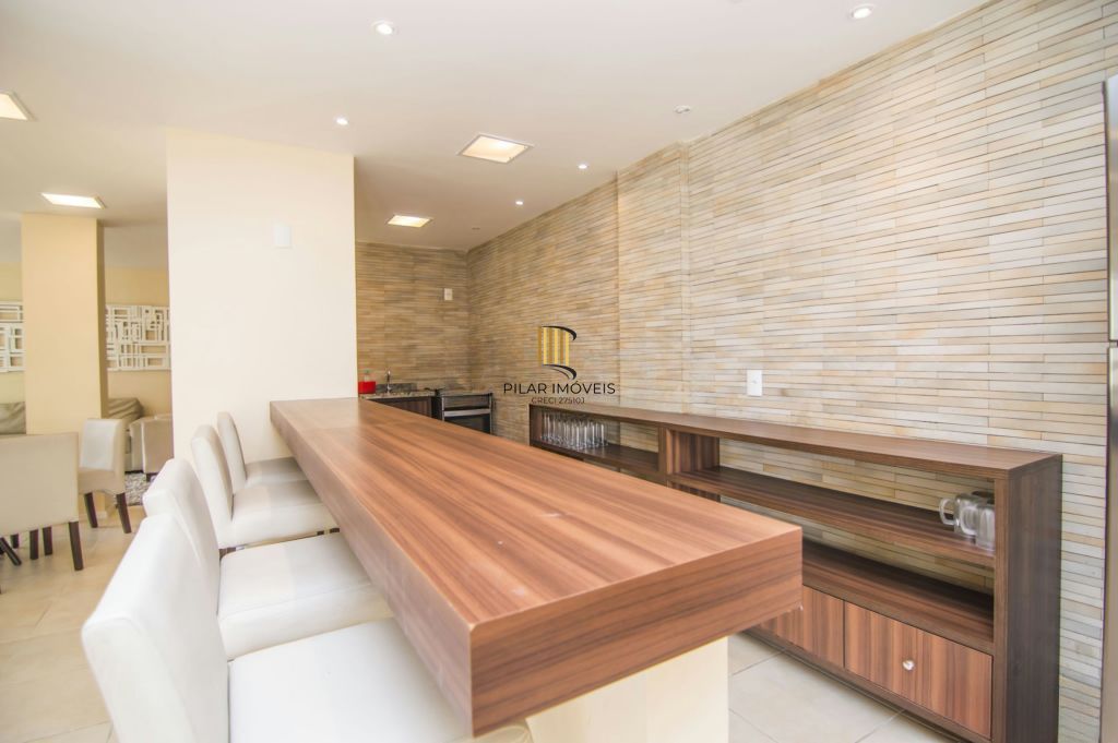 Apartamento 2 dormitórios, 1 suíte, churrasqueira, 1 vaga e elevador no Sarandi