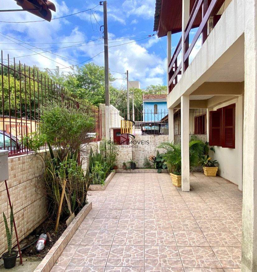 Casa Sobrado à venda com 3 dormitórios! no Morro Santana