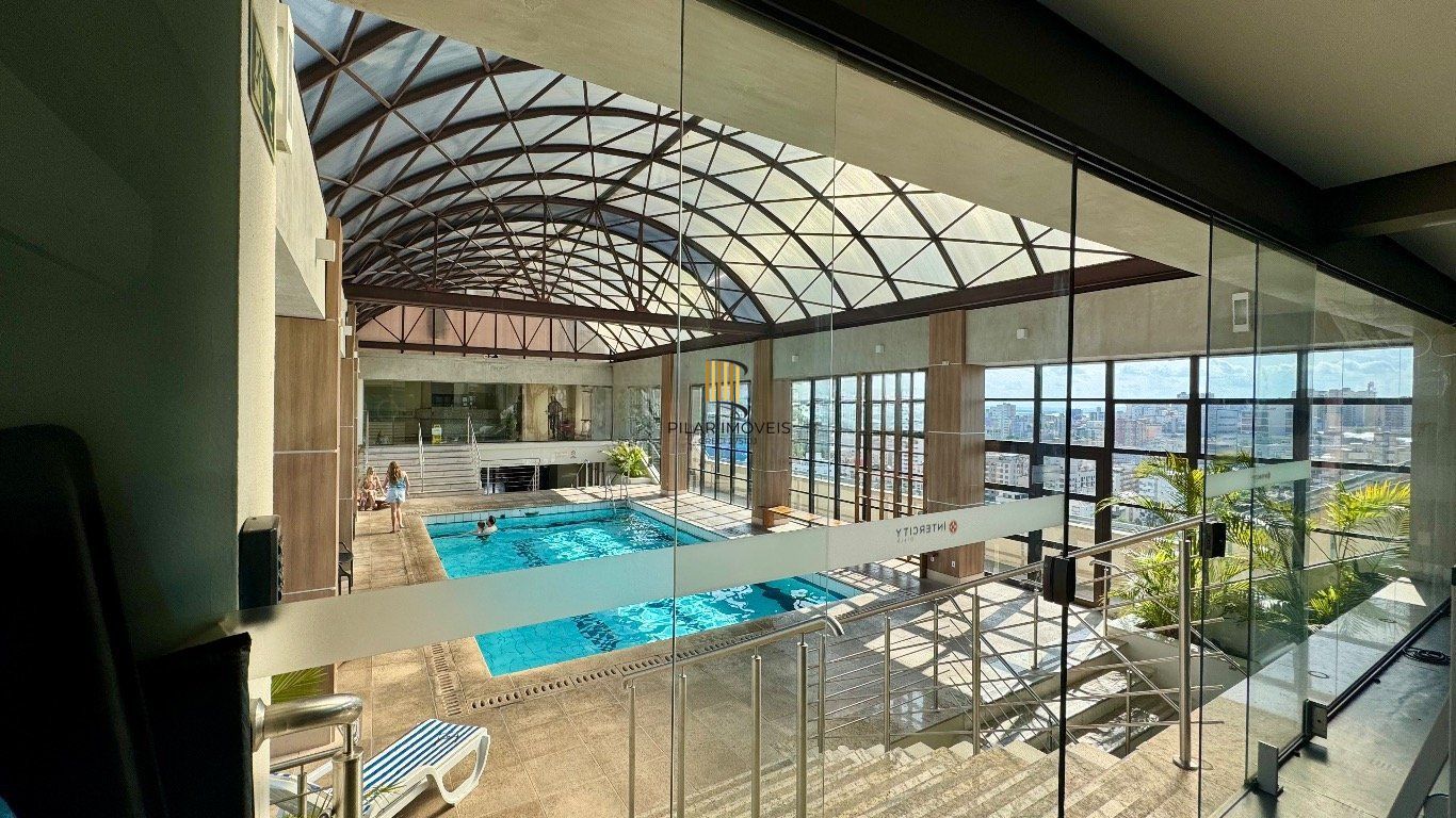 Apartamento de 1 quarto, sacada, 1 vaga, elevador no bairro Independência.