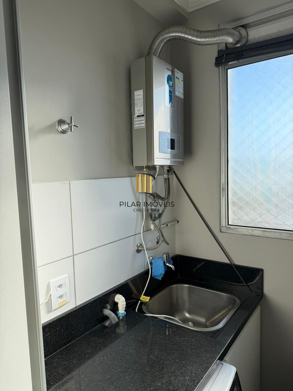 Apartamento com 2 quartos e 1 vaga de garagem no Bairro Sarandí