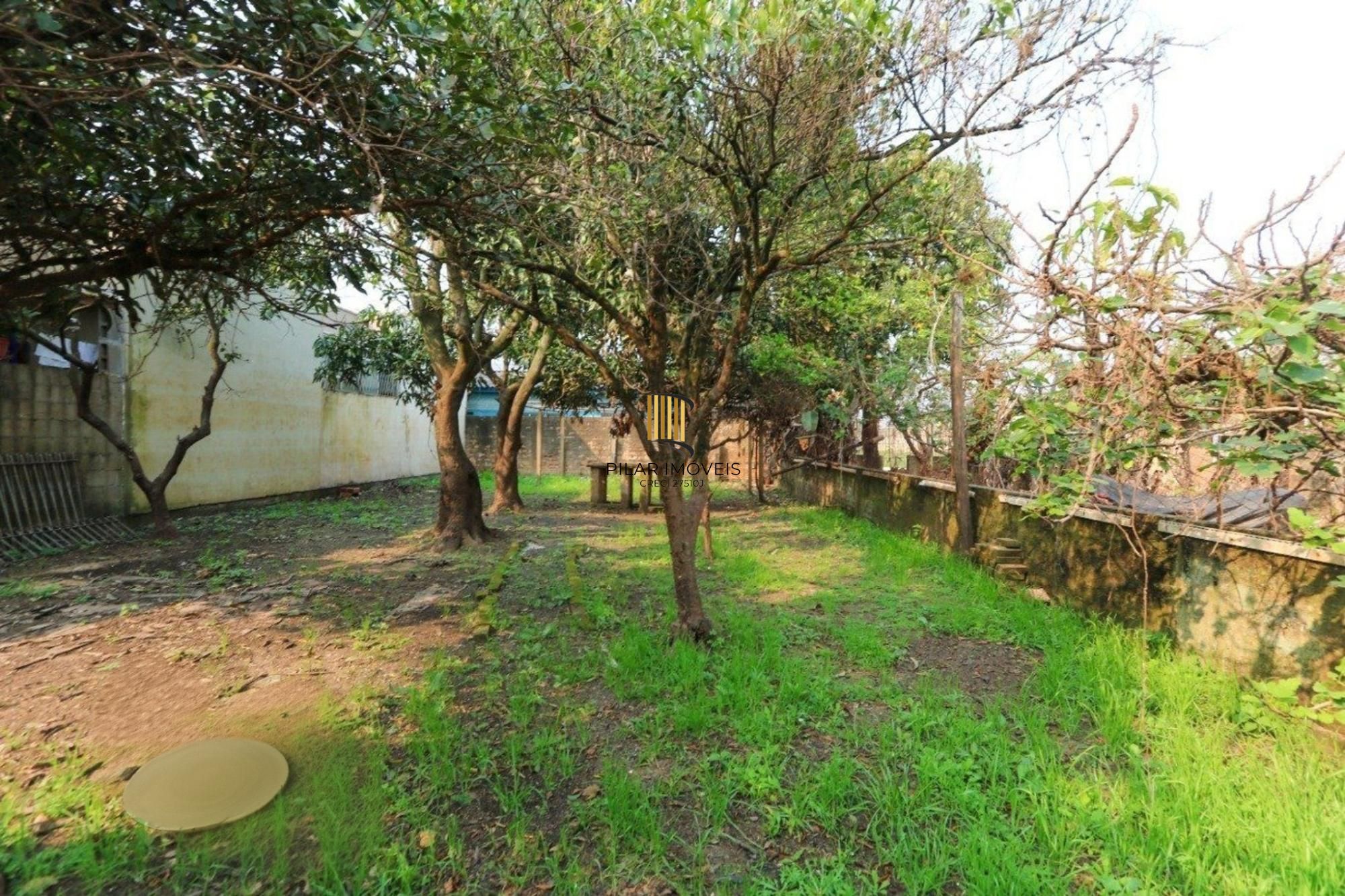 Casa de 3 dormitórios e 2 vagas de garagem no bairro Rio Branco em Canoas.