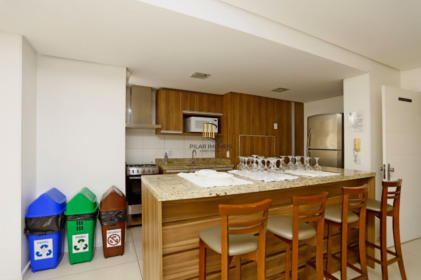 Apartamento com 2 quartos (1suíte) e 2 vagas de garagem no Bairro Santana