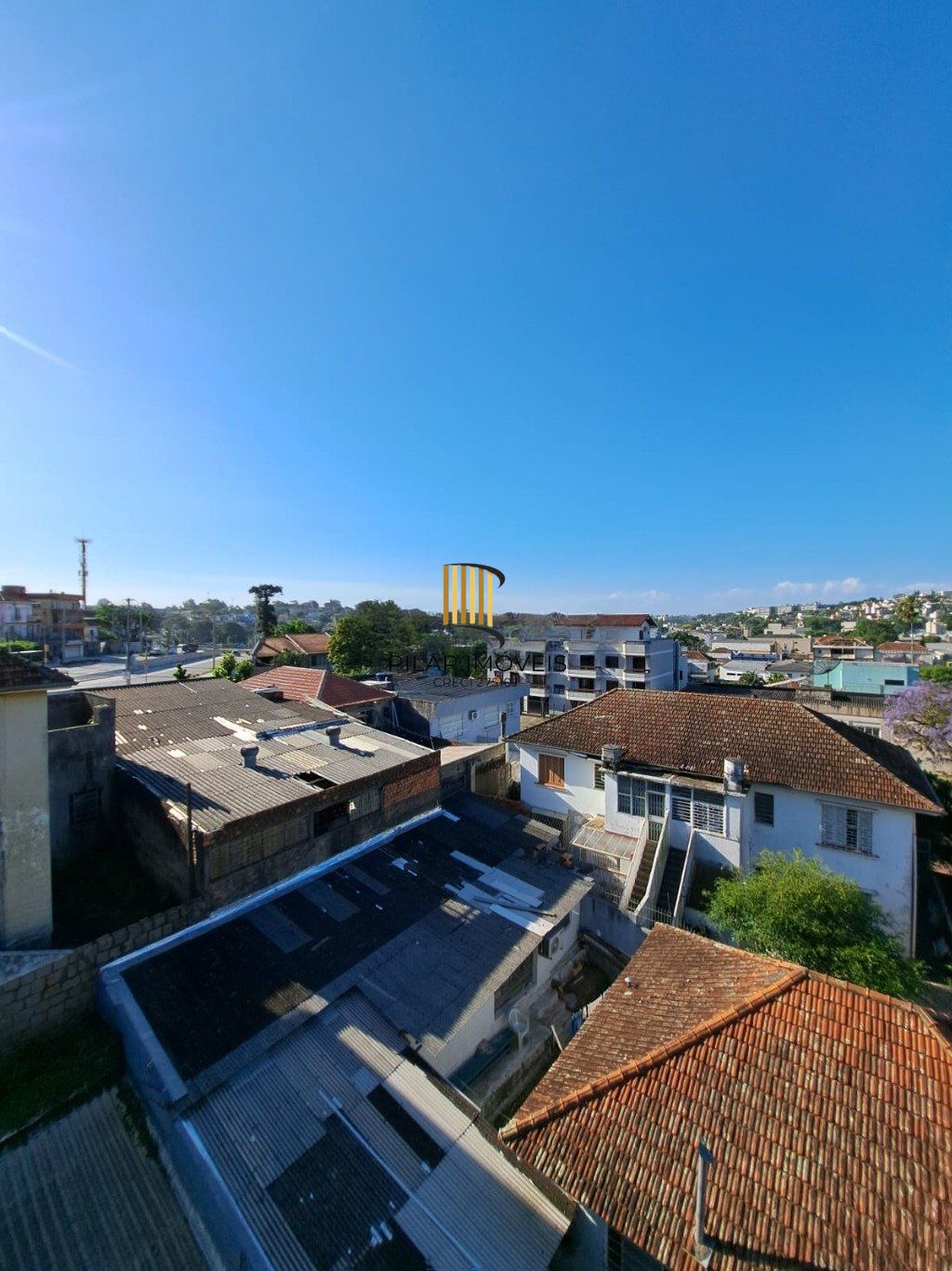 Cobertura de 2 dormitórios bairro Medianeira