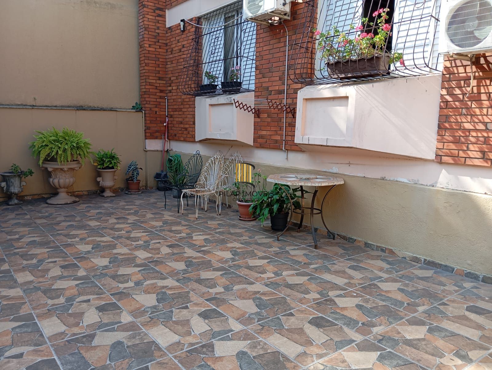 Apartamento com 3 dormitórios,  108m² no Bairro Cristo Redentor