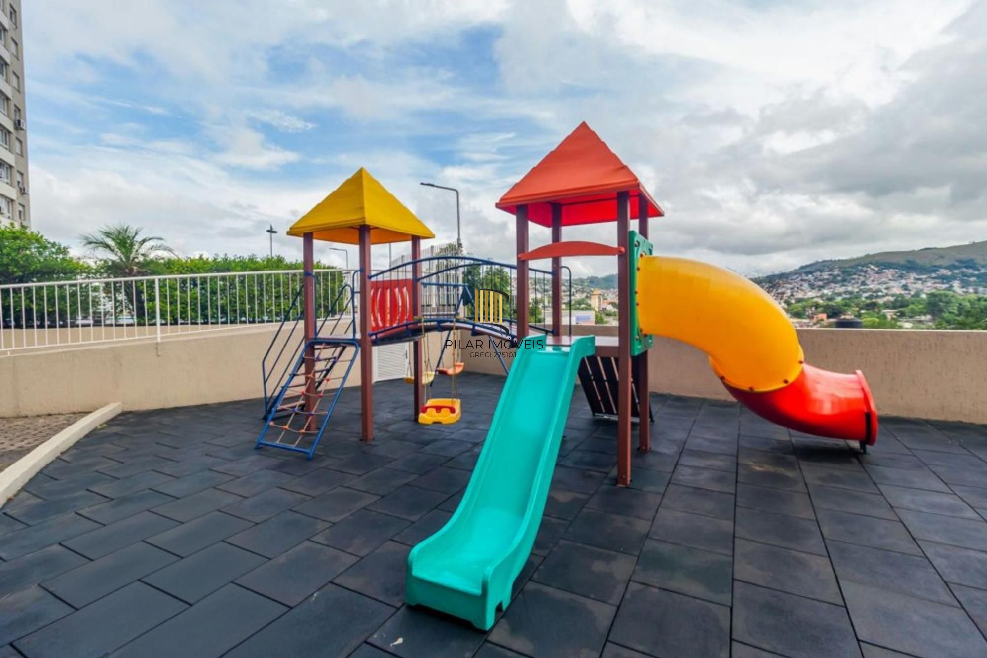 Apartamento de 3 dormitórios, 2 vagas, elevador no bairro Jardim Botânico