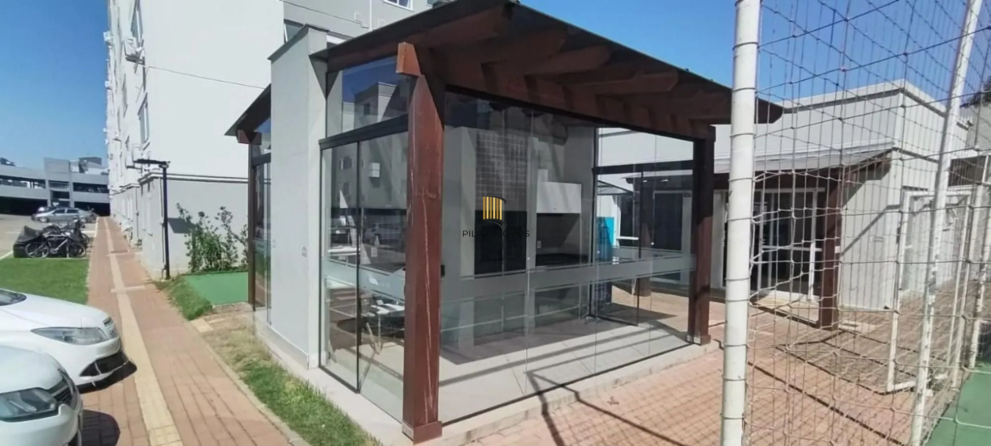 Apartamento de 2 dormitórios, piscina e 1 vaga de garagem em Canoas.