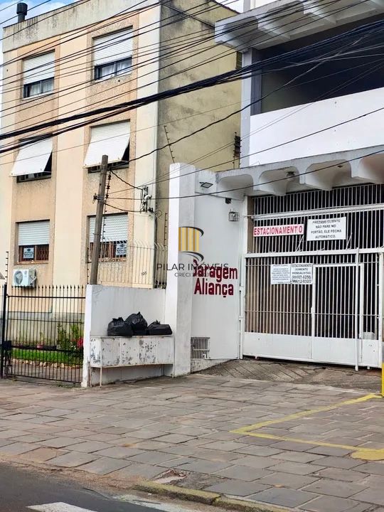 Apartamento de 1 quarto à venda no bairro Jardim Lindóia em Porto Alegre