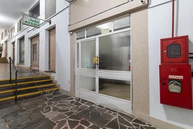 Apartamento com 2 quartos e elevador no bairro Centro Historico
