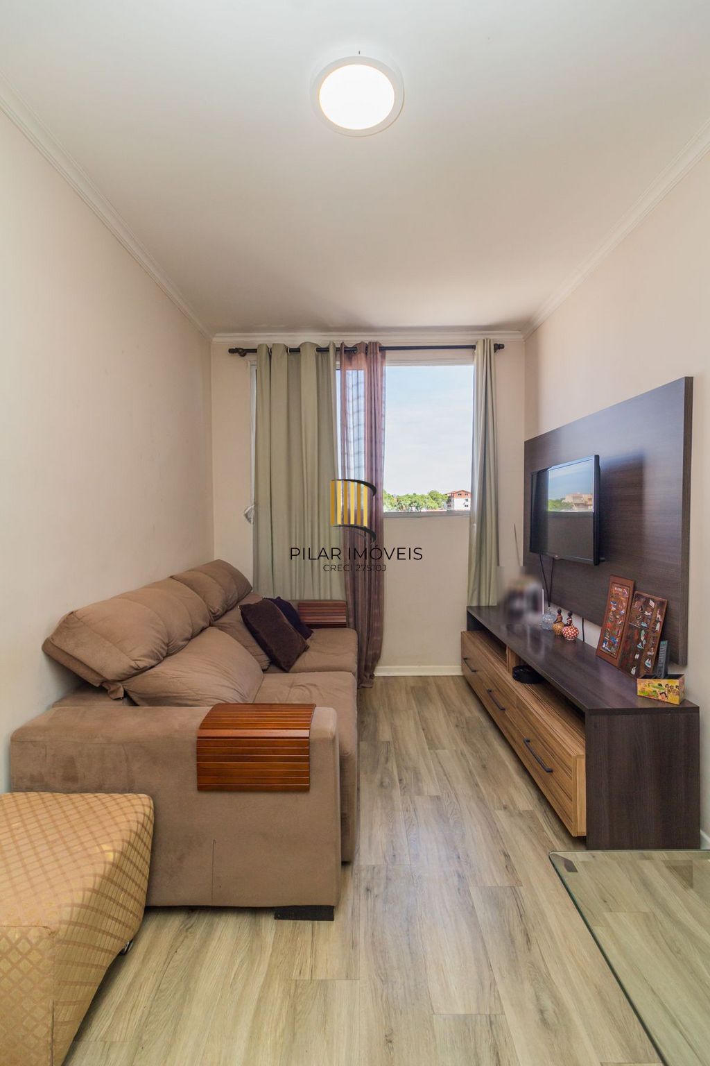 Apartamento com 2 quartos e 1 vaga de garagem no Bairro Sarandí