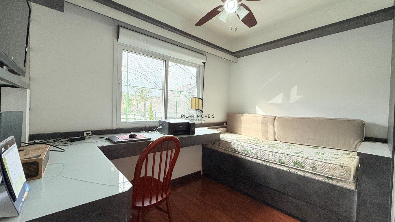 Casa em condomínio fechado com 4 dormitórios bairro Agronomia.