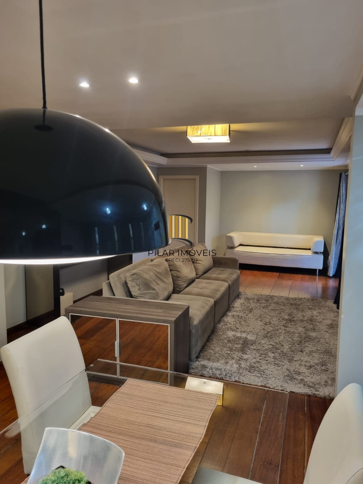 Apartamento térreo semi mobiliado de 3 dormitórios no bairro Cristal