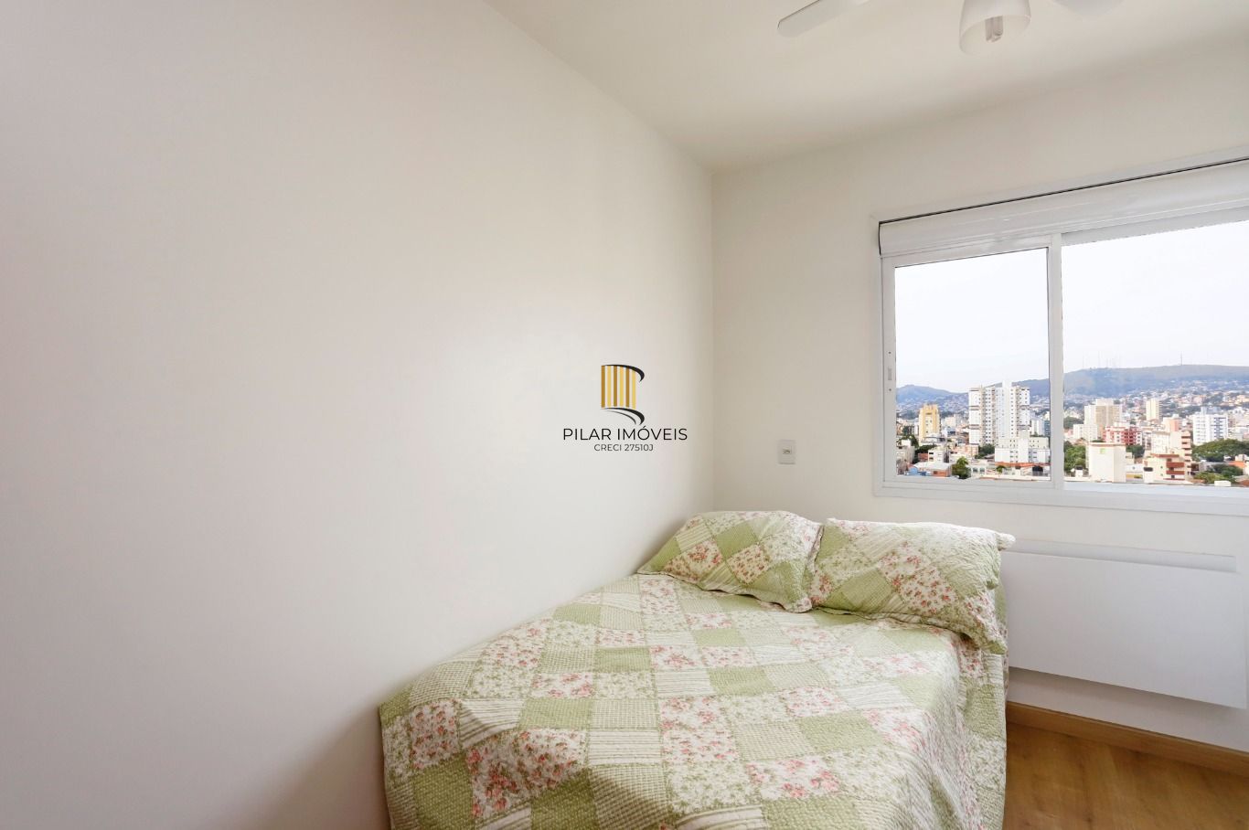 Apartamento com 2 quartos (1suíte) e 2 vagas de garagem no Bairro Santana