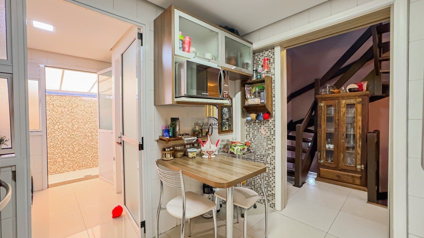 Casa em Condomínio, 3 Quartos, Suíte e 3 Vagas no Jardim Carvalho, Porto Alegre