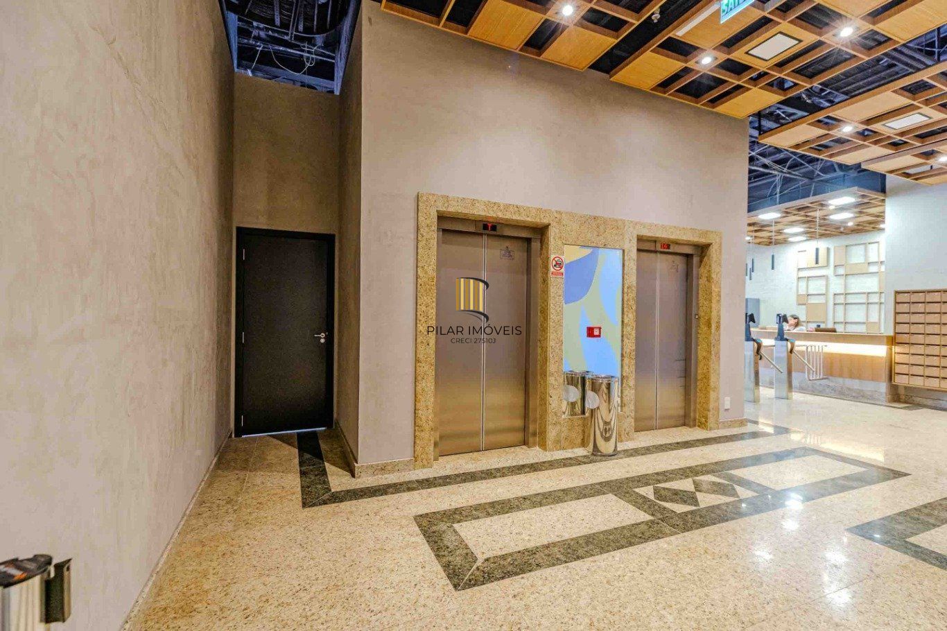 Sala comercial, 2 vagas, elevador e restaurante no bairro Praia de Belas