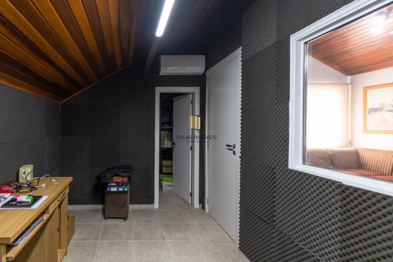 Casa Sobrado 3 dormitórios com suíte, piscina e sótão no Ecoville