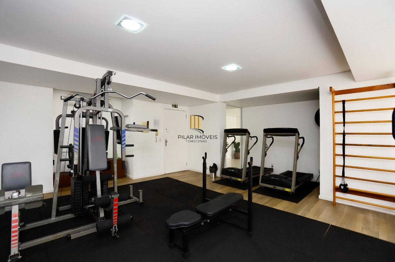 Apartamento com 2 quartos (1suíte) e 2 vagas de garagem no Bairro Santana