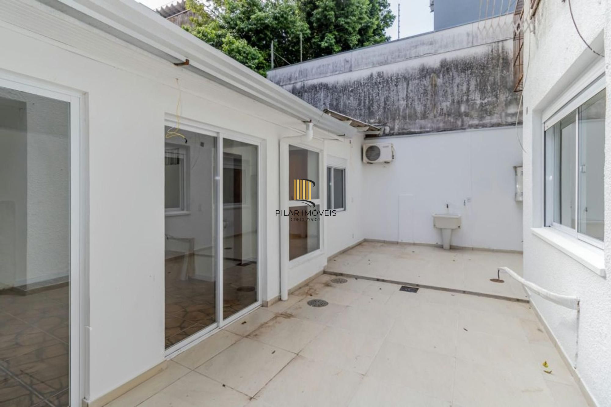 Apartamento Térreo 2 Dormitórios no Jardim Botânico – Amplo e Iluminado