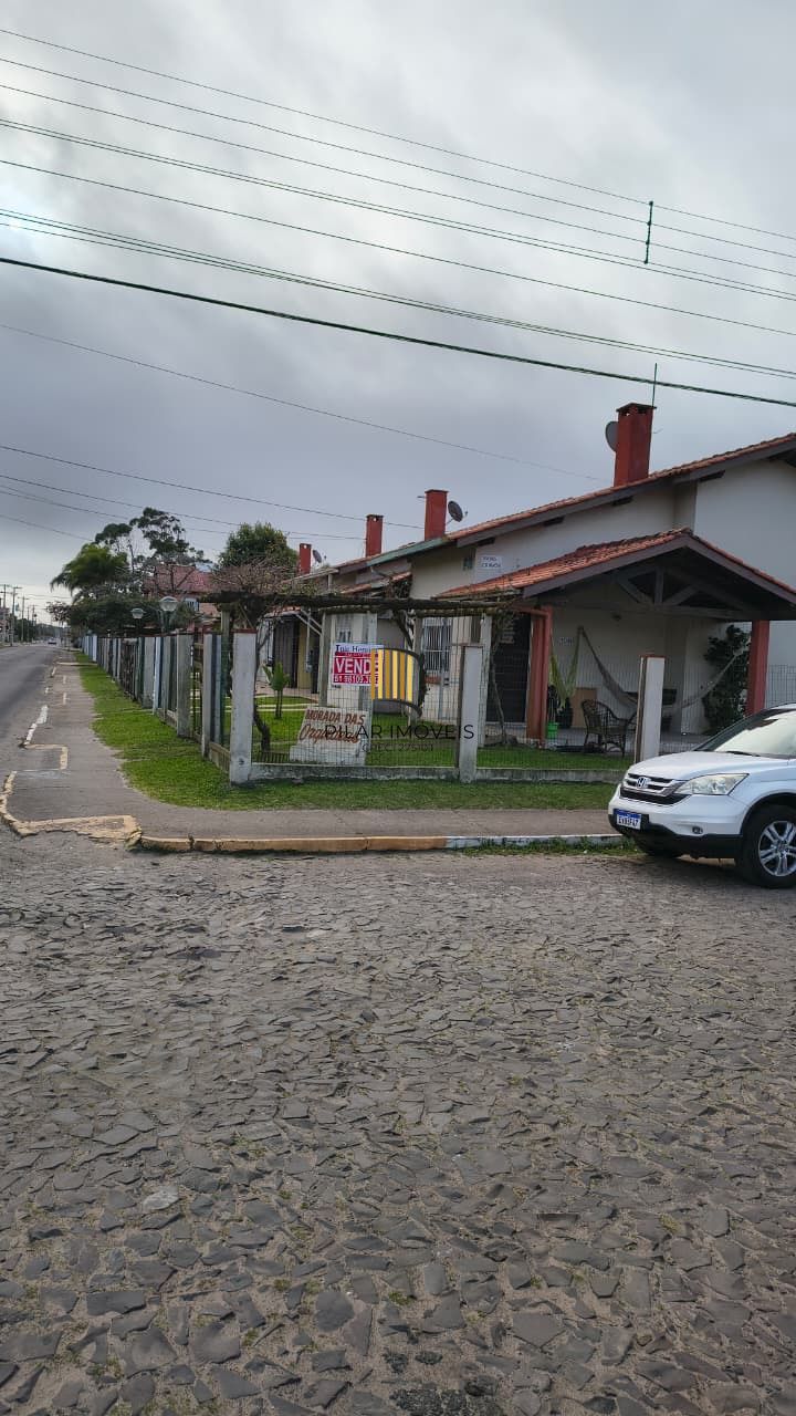 Sobrado 2 dormitórios com suite Condomínio Fechado Capão Novo