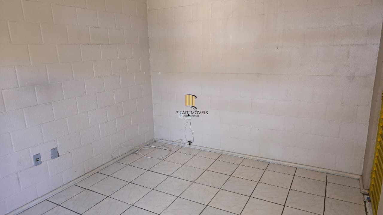Apartamento com 2 quartos e portaria 24hr no bairro Lomba do Pinheiro