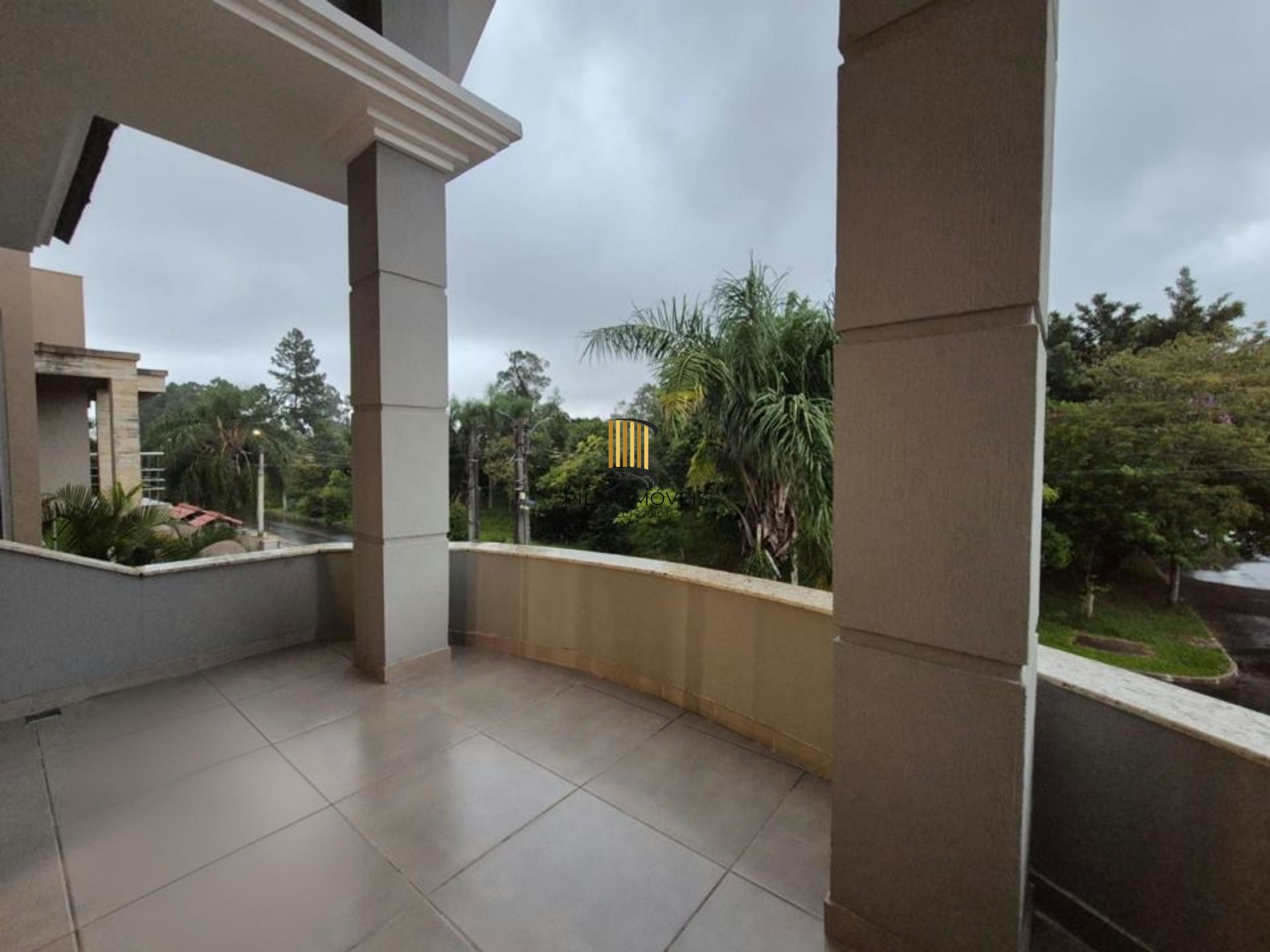 Casa de 3 dormitórios e 2 vagas de garagem coberta Canoas.