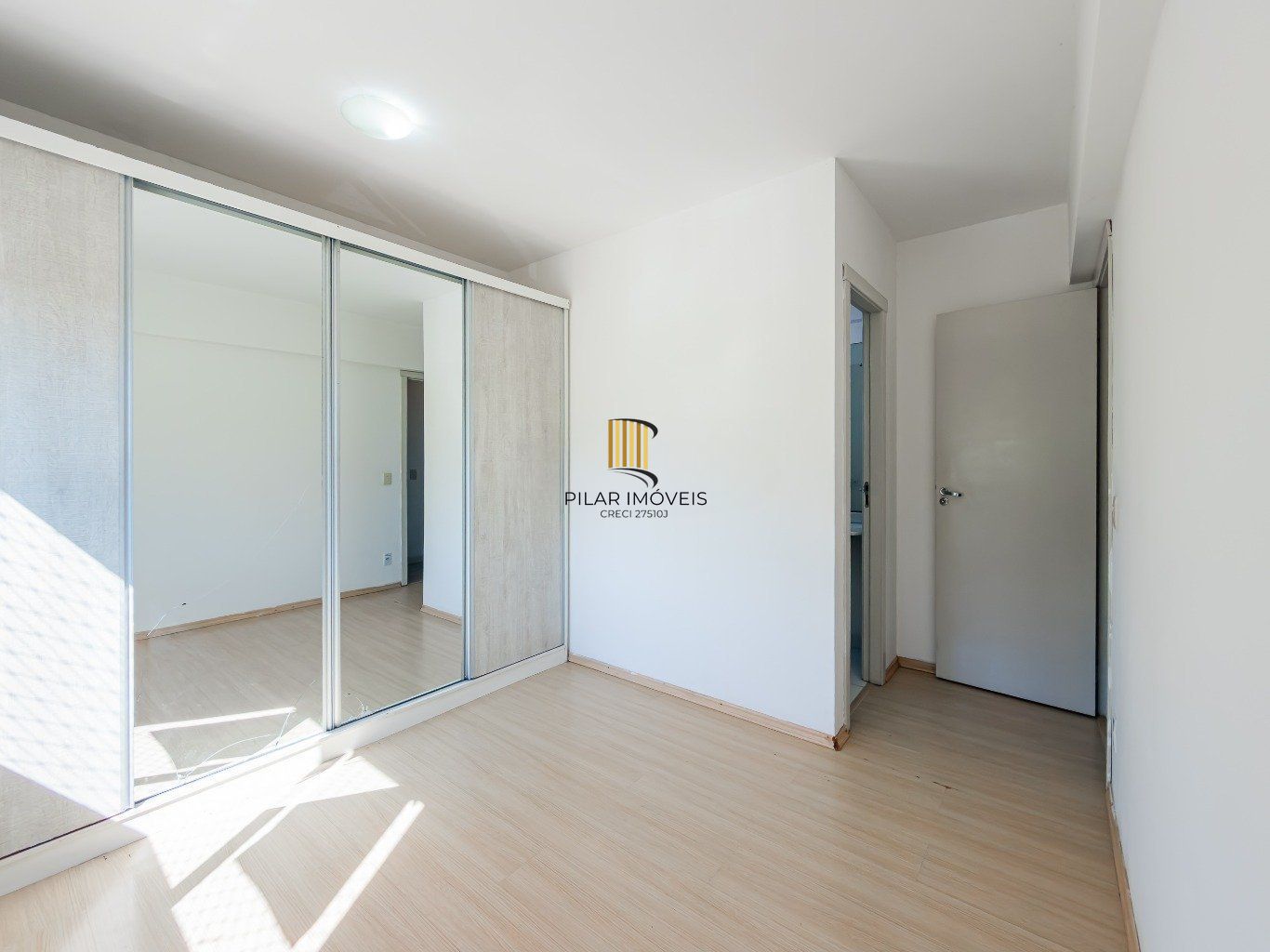 Apartamento 3 quartos, vaga, elevador, gas central no bairro Vila Ipiranga.