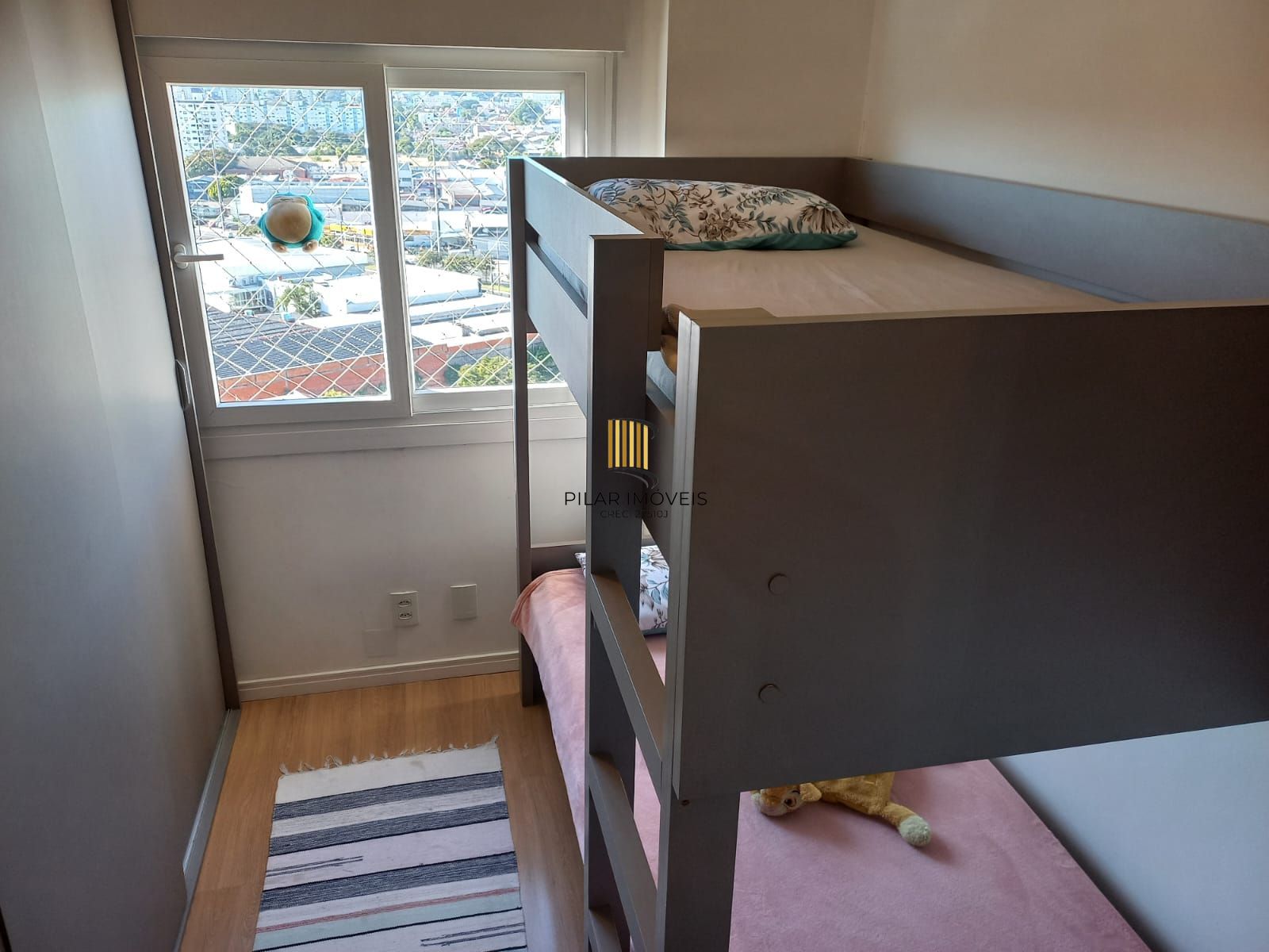 Apartamento de 2 dormitórios , 1 vaga coberta no bairro São Sebastião