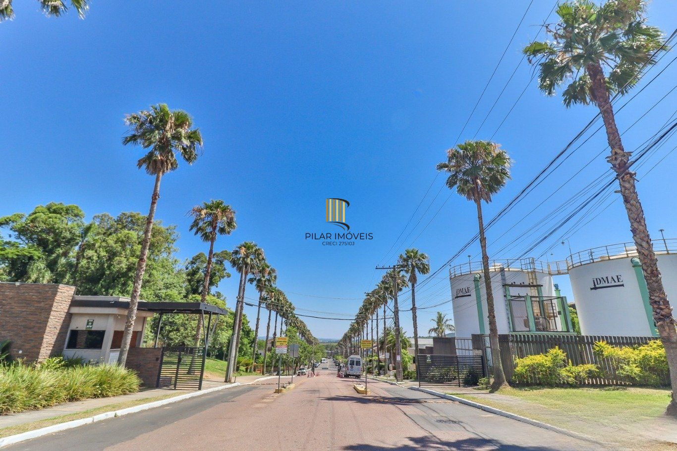 Casa em Condomínio com 3 Dormitórios e Energia Solar na Lomba do Pinheiro