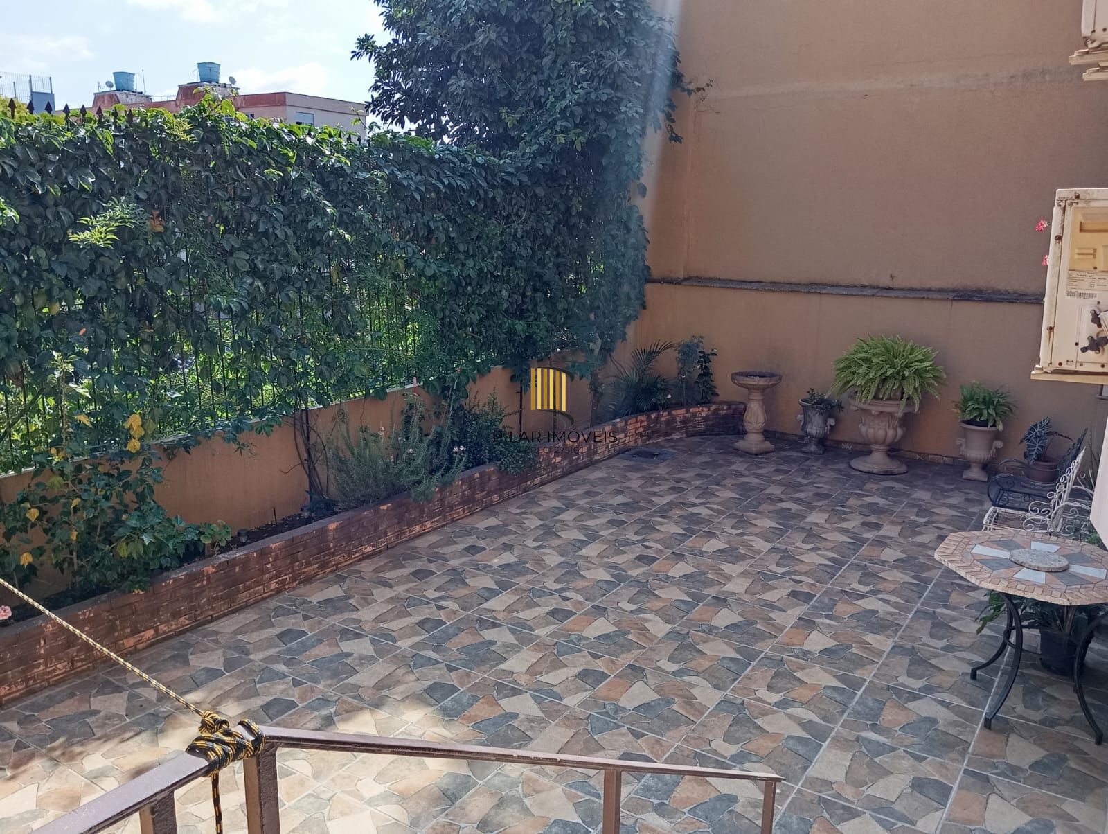 Apartamento com 3 dormitórios,  108m² no Bairro Cristo Redentor
