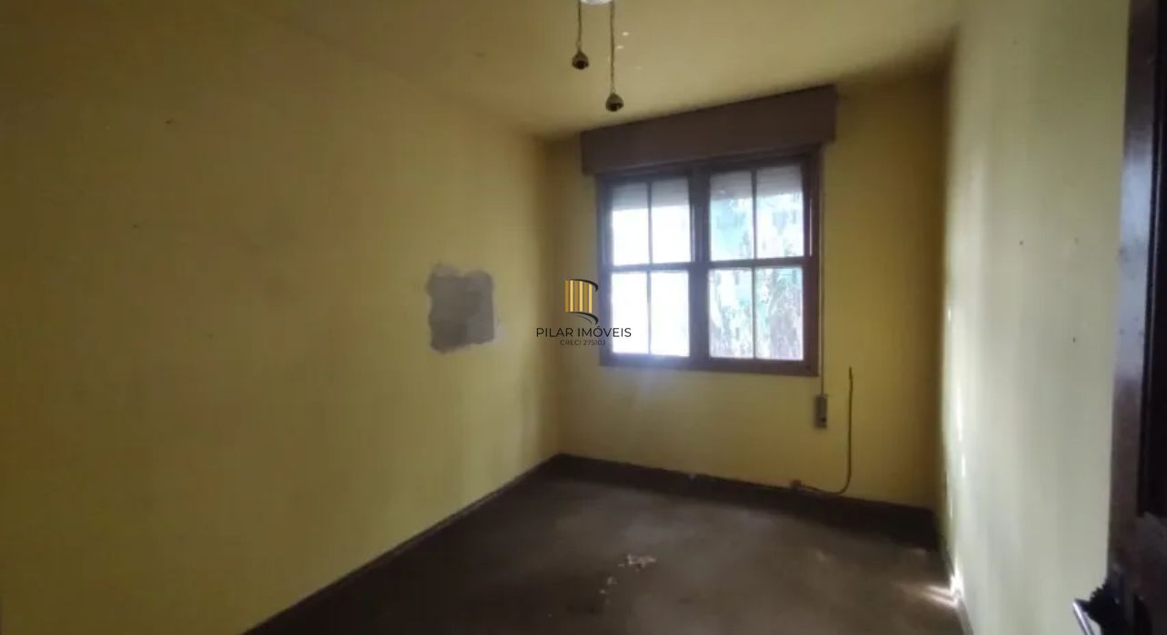 Casa com 3 Quartos e 3 banheiros à Venda, 120 m² por R$ 390.000