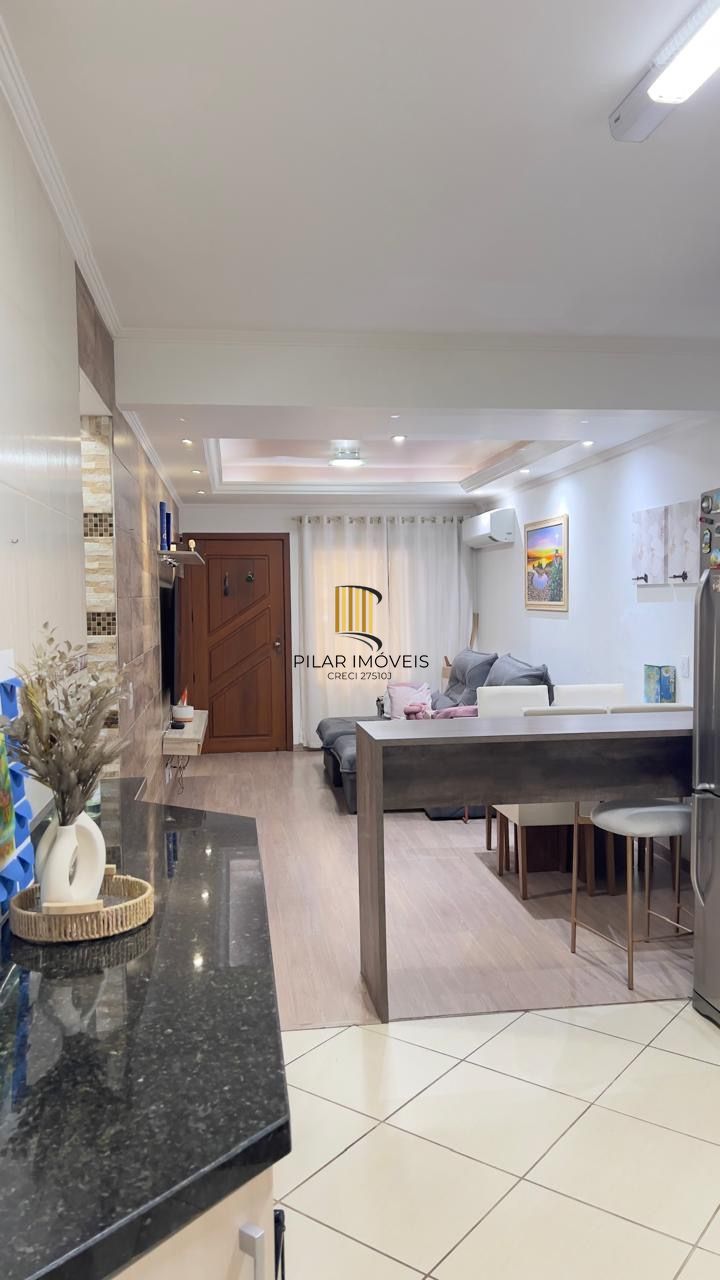 Apartamento Térreo 2 dormitórios 1 suíte e 2 vagas de Garagem Cachoeirinha