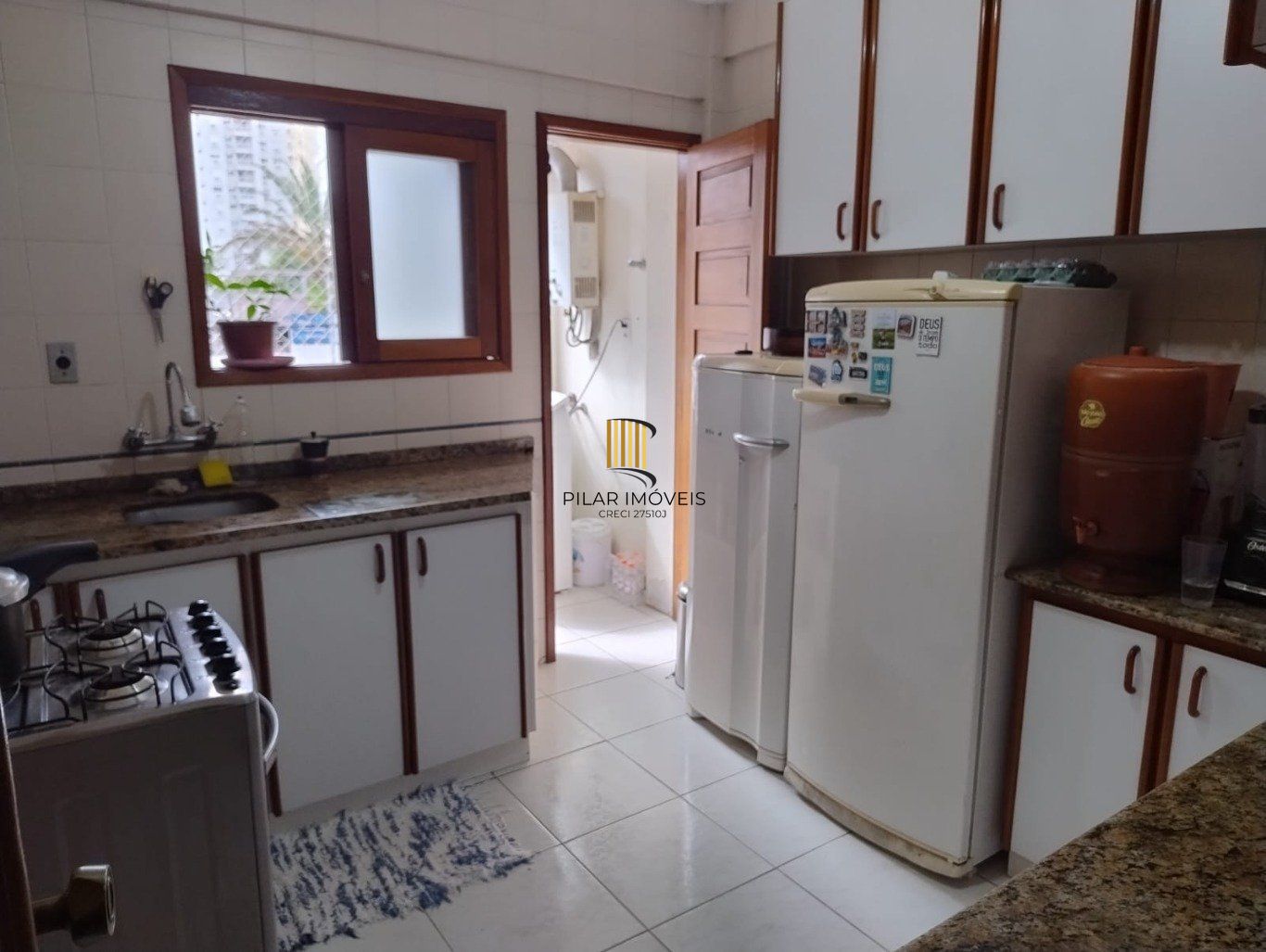 Apartamento 3 quartos com suíte e pátio com 2 vagas no Bairro Passo da Areia